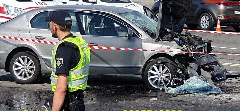 У Києві масштабна аварія: загинуло четверо осіб (ФОТО, ВІДЕО)