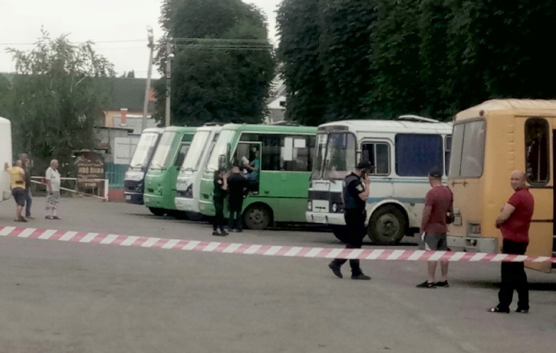 В Ужгороді транспортний колапс: «замінували» маршрутки
