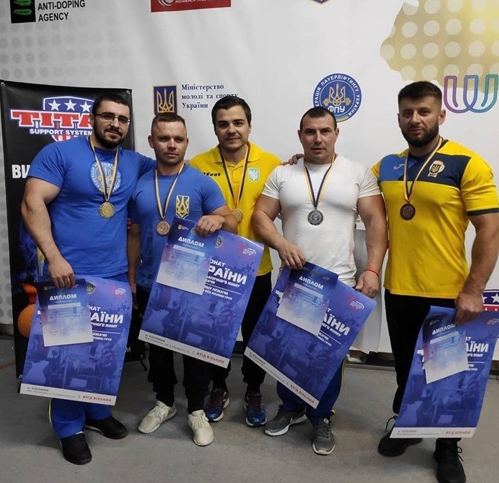 Закарпатці тріумфували на чемпіонаті України з пауерліфтингу