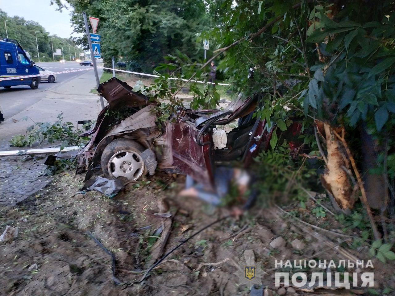 Смертельна ДТП: у Львові дівчина стала винуватицею двох аварій