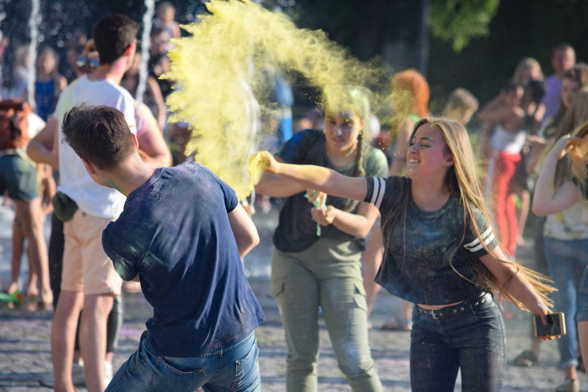 Як в Ужгороді пройшов яскравий фестиваль HOLI Festival of colors (ФОТО)