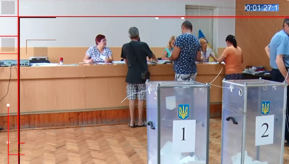 Агітація та скептицизм: особливості голосування в Ужгороді (ВІДЕО)