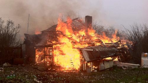Вечір видався "гарячим": на Ужгородщині горіли два житлові будинки