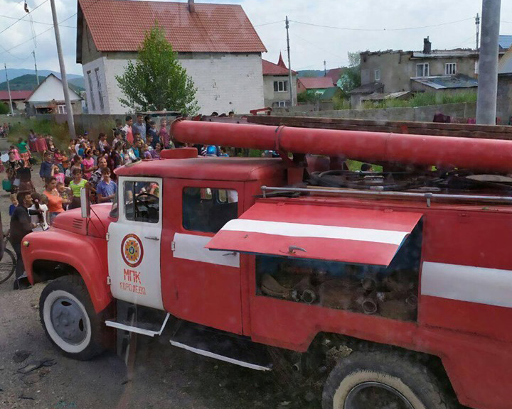 На Закарпатті за добу горіли три житлові будинки: нові подробиці від вогнеборців (ФОТО)