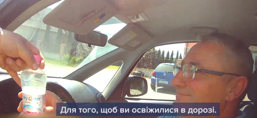 Закарпатська поліція зупиняє водіїв не тільки через порушення (ВІДЕО)