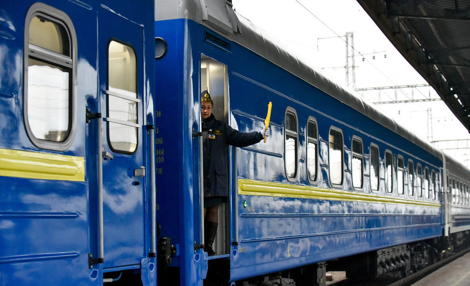Поїзд з Харкова не курсуватиме до Ужгорода?