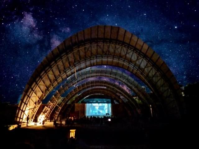 Вечірнє кіно просто неба покажуть в Ужгородському Амфітеатрі