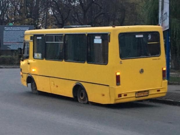 Зношені автобуси та постійні поломки: на Ужгородські автобуси підвищено ціну (ФОТО)