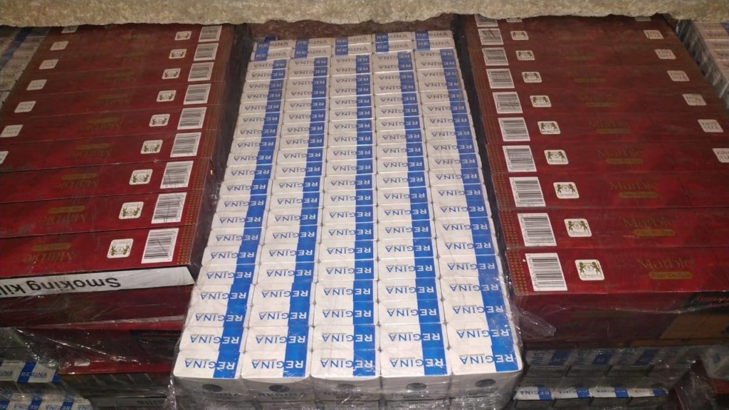 Чергова контрабанда: на Закарпатському кордоні виявили понад 20 тисяч пачок сигарет