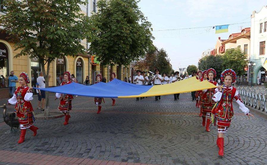У Мукачеві відбудеться масштабне святкування Дня Державного Прапора та 28-ї річниці незалежності України (Програма)