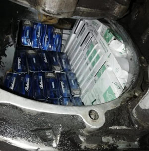 Закарпатські митники через приховані 297 пачок цигарок вилучили «Volkswagen»