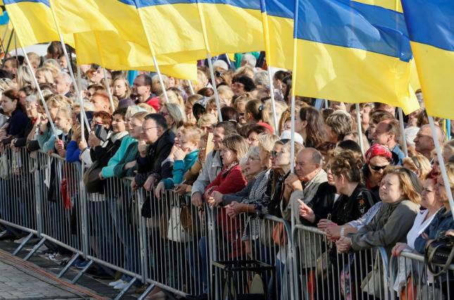 Україна на першому місці серед нещасливих держав - дослідження