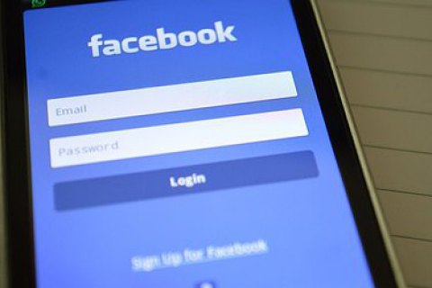 Відрікся: Facebook повидаляв понад сотню українських сторінок