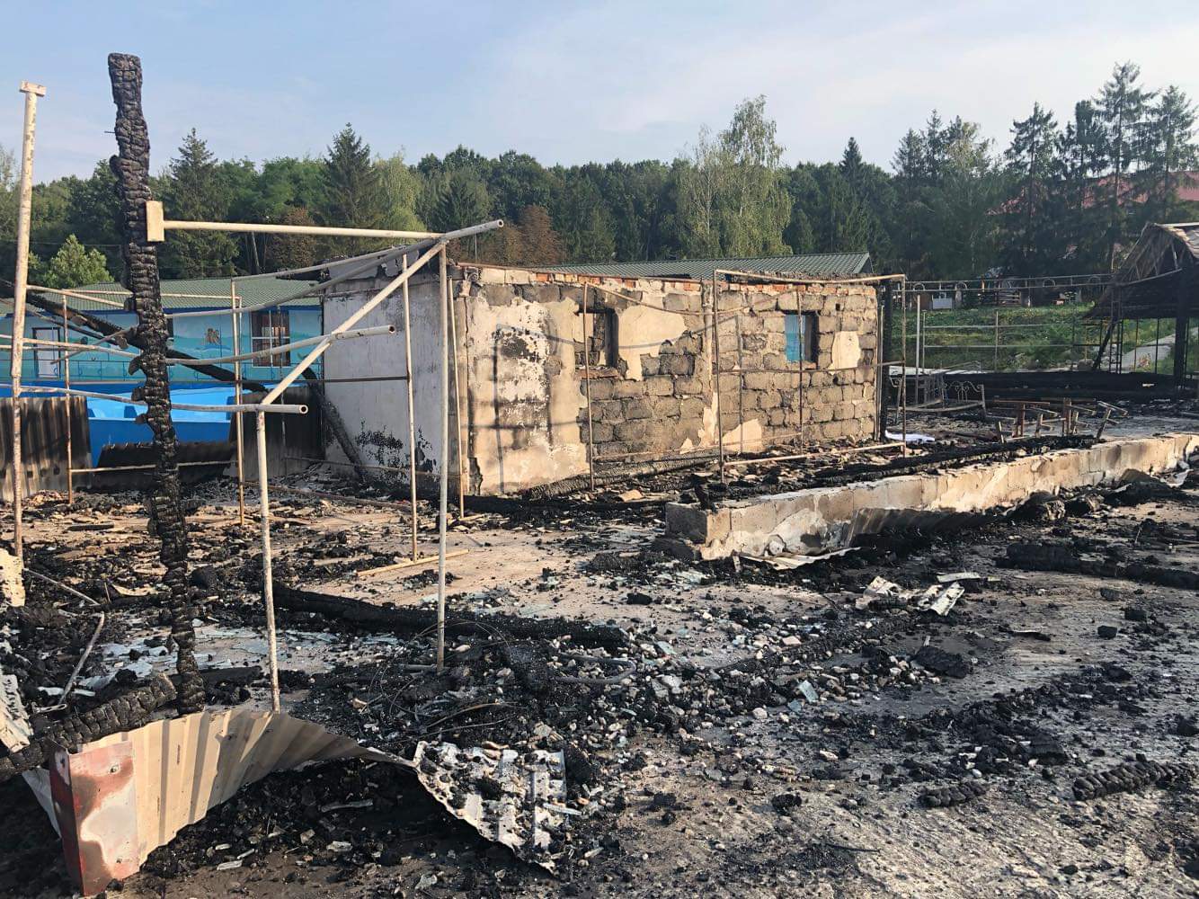 На Прикарпатті підліток загинув під час жахливої пожежі у дитячому таборі (ФОТО)