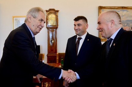 Президент Чехії пообіцяв русинам поговорити про них при зустрічі із Зеленським (ФОТО)