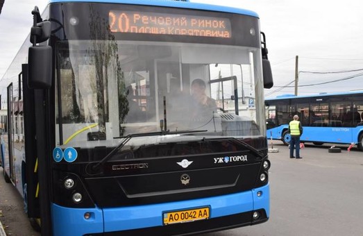 Цими вихідним в Ужгороді автобуси будуть їздити  по-новому (Розклад)