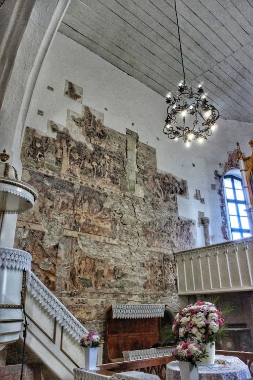 У Вишківській церкві знайшли мурал, датований XIV століттям (ФОТО)