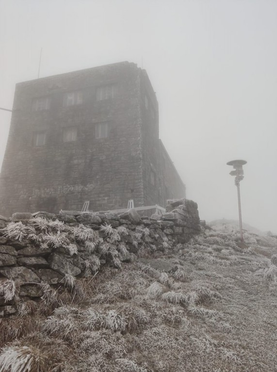 У горах -8°: на Закарпатті вдарив мороз (ФОТО)