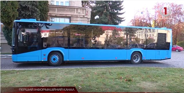 Ужгород + 3 : в обласний центр надійшов перший транш нових автобусів (ВІДЕО)