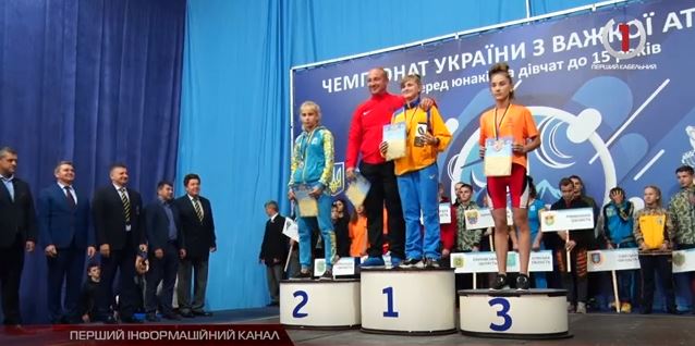 Сила понад можливості. Всеукраїнські змагання з важкої атлетики проводять у Поляні (ВІДЕО)
