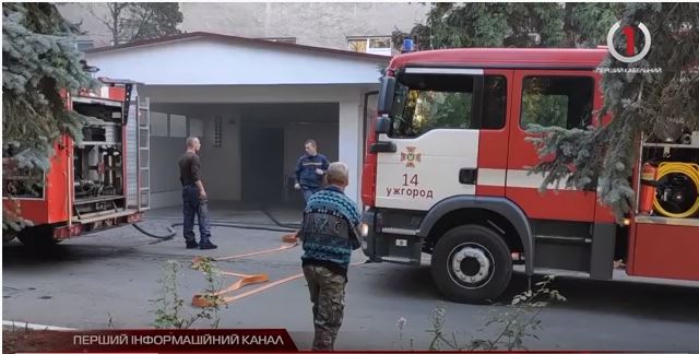 В Ужгороді медики евакуйовували пацієнтів із задимленої лікарні (ВІДЕО)
