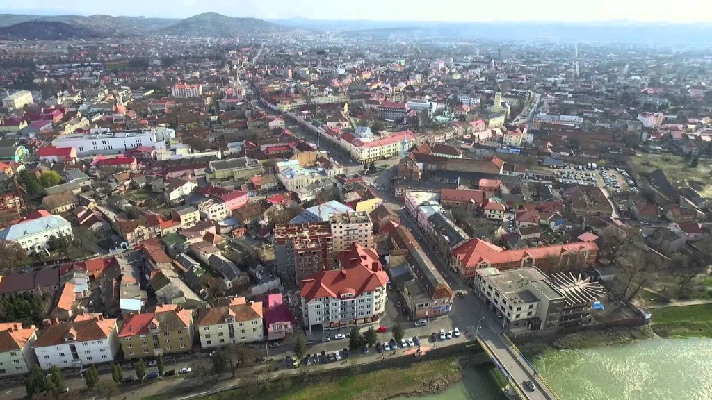 У Мукачеві хочуть продати з аукціону чверть сотні комунальних приміщень й майнові комплекси громади міста (ПЕРЕЛІК)