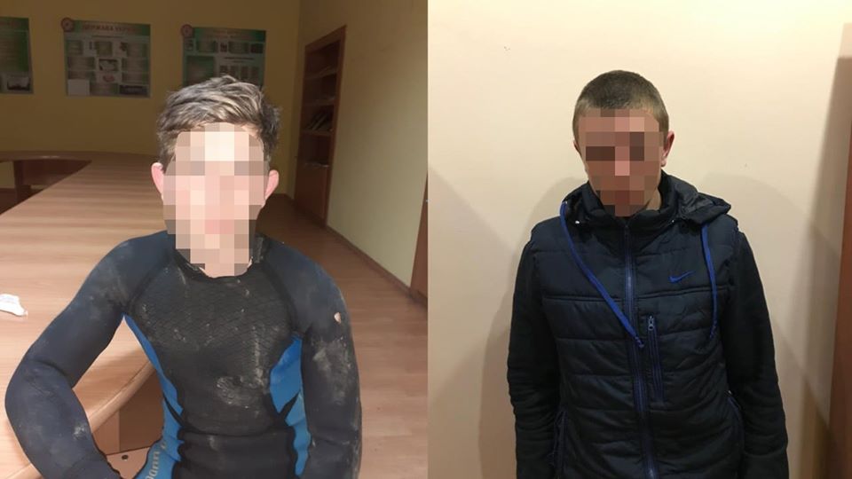 Поблизу КПП "Тиса" затримали двох юних контрабандистів (ФОТО)