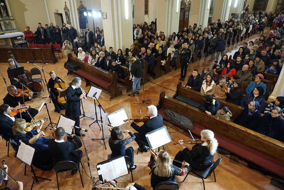 У кафедральному Костелі Святого Мартина у Мукачеві відбулося урочисте виконання "Меси G-dur" (ФОТОЗВІТ)