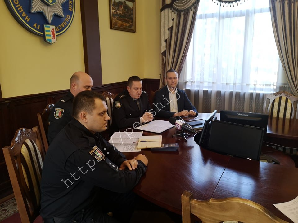 Закарпатська поліція оголосила конкурс на службу в поліцію (ФОТО)