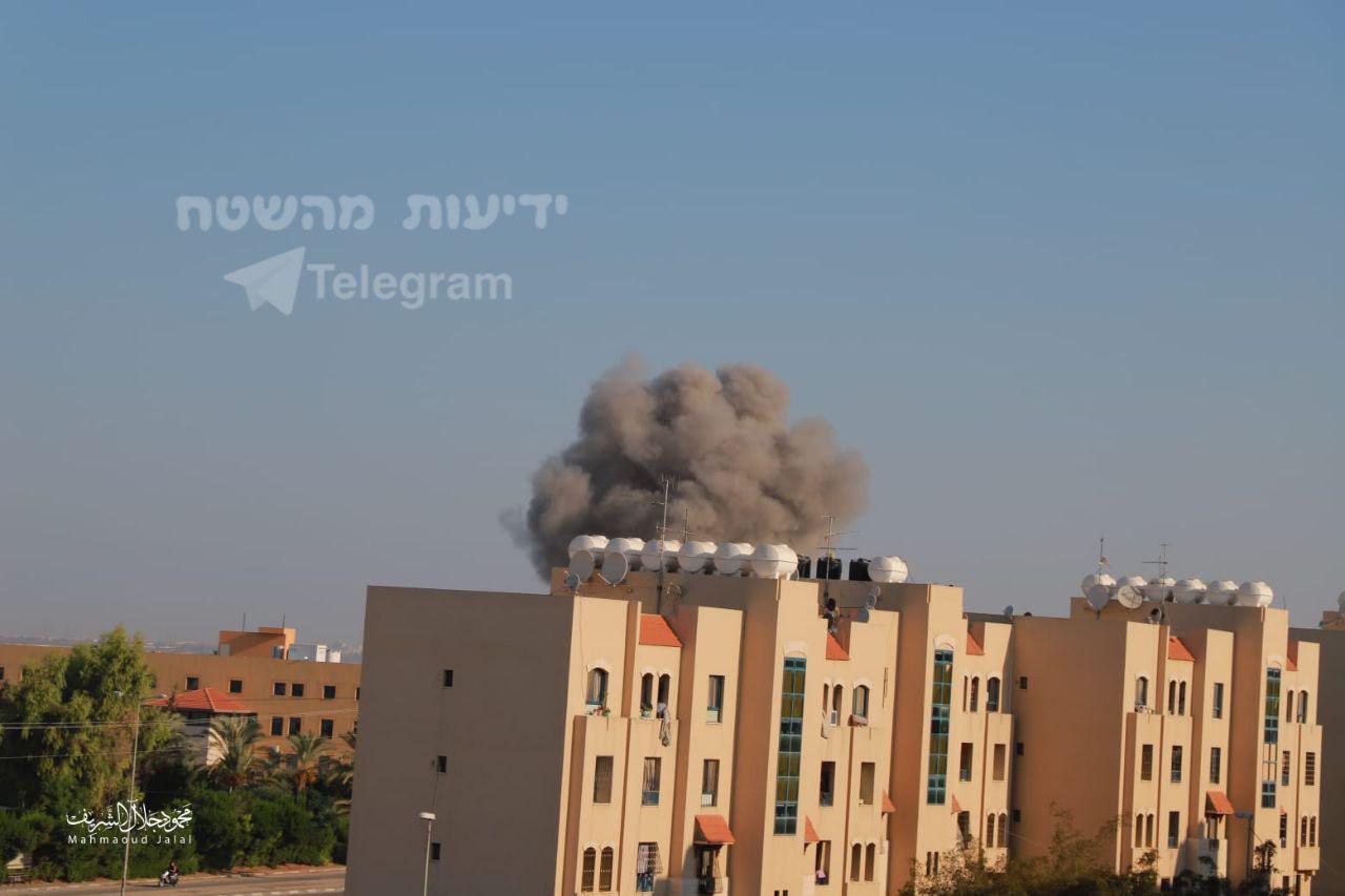 Обстріли, вибухи, відкритті бомбосховища, палаючі будівлі: ексклюзивні кадри подій на півдні Ізраїлю (ФОТО, ВІДЕО)