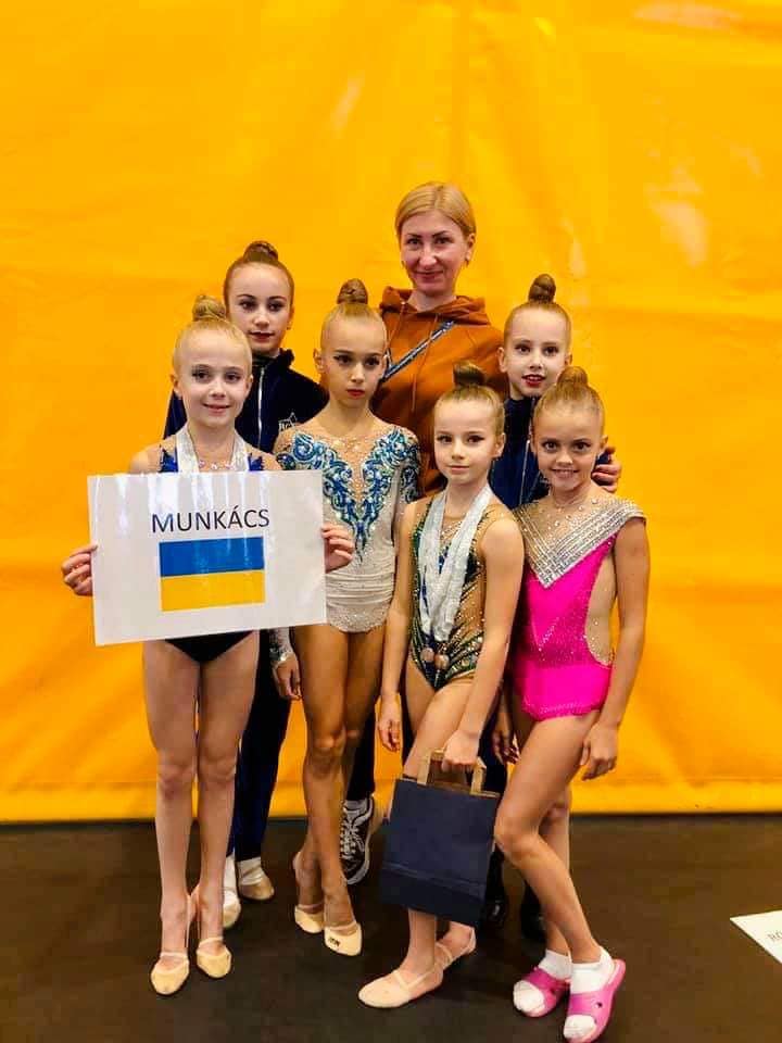 Юні гімнастки з Мукачева повернулися призерами з Міжнародного турніру (ФОТО)