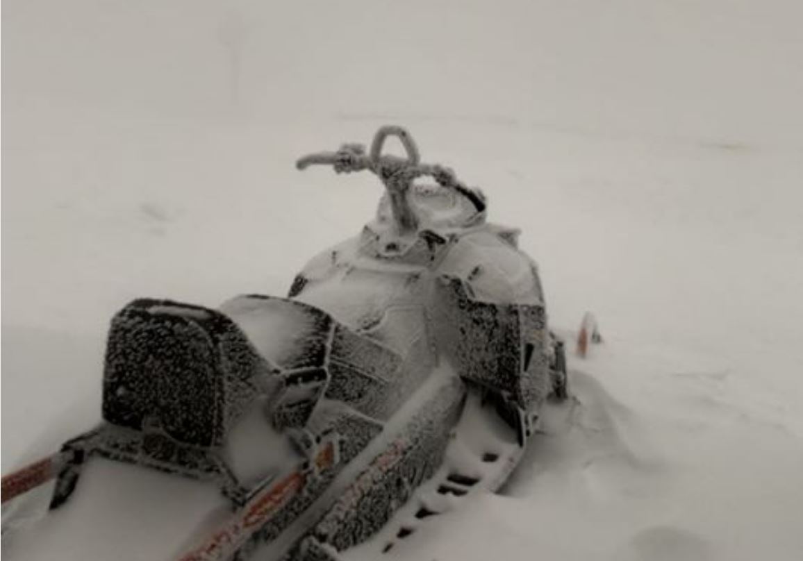 Гори на Закарпатті засипає снігом, а в низині дощить (ФОТО)