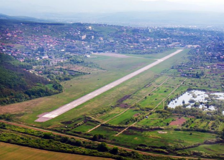 Україна та Словаччина домовилися розблокувати роботу аеропорту Ужгорода (ФОТО)