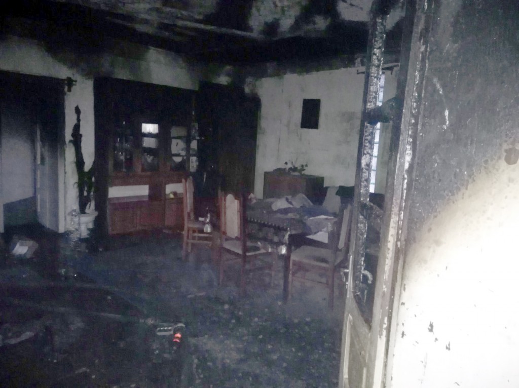 Не вимкнула обігрівач: в Ужгороді жінка власноруч ледь не спалила свою квартиру (ФОТО)