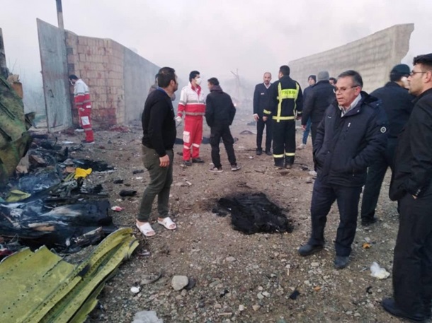 Загинули всі: у Тегерані розбився український літак (ФОТО, ВІДЕО)