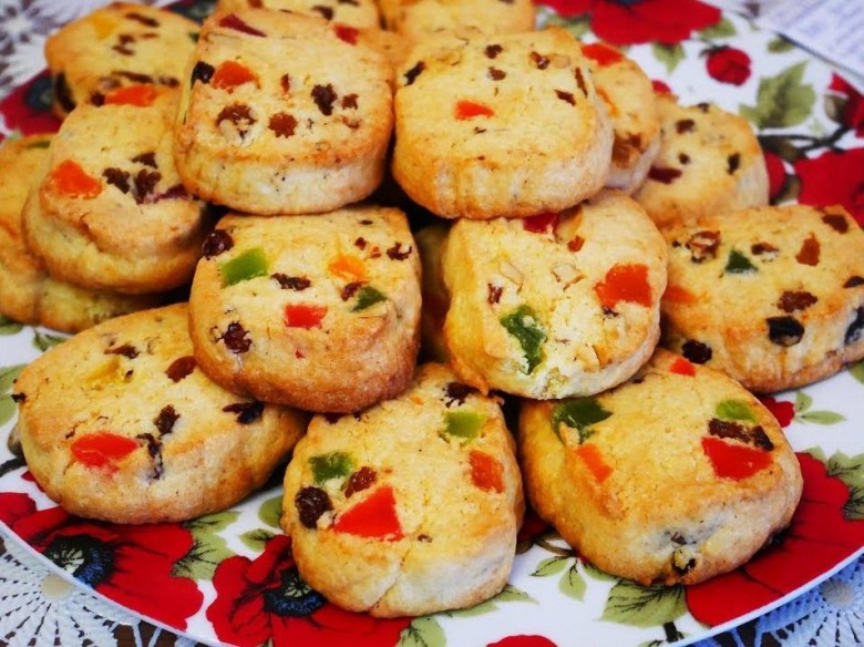Різдвяне печиво з цукатами і горіхами: смачний і покроковий рецепт до свята