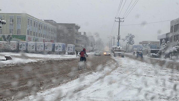 Загинуло 16 людей: потужні снігопади обрушились на Афганістан (ФОТО)