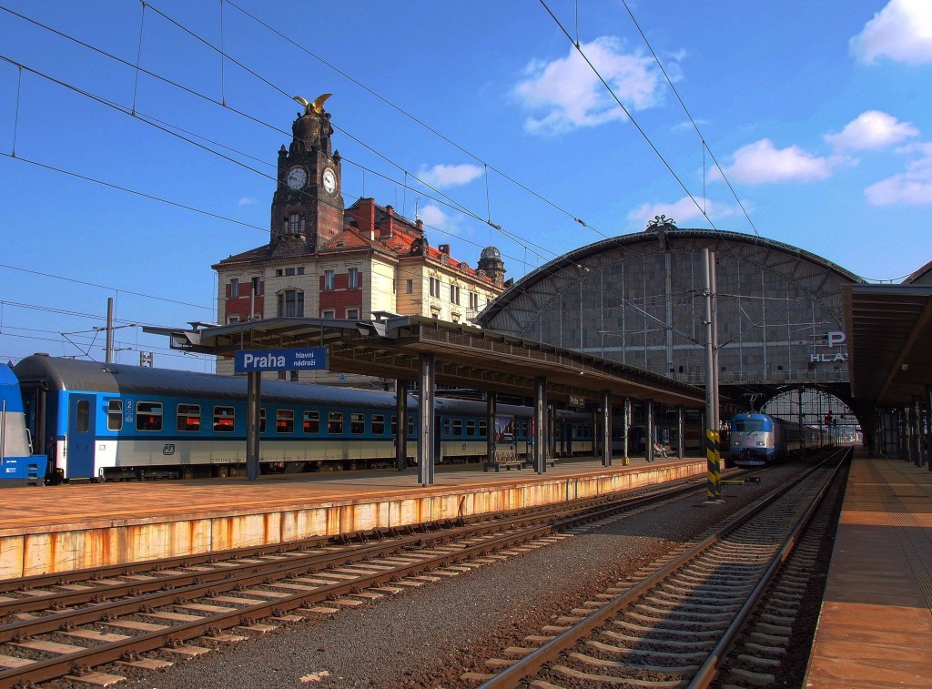 «Укрзалізниця» знизить вартість поїздок у напрямку  Україна – Чехія на 65%