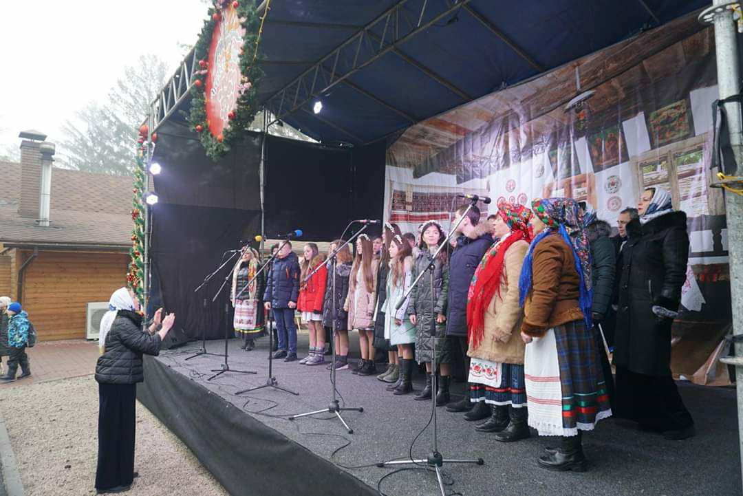 Мукачево приєдналось до всеукраїнського різдвяного флешмобу