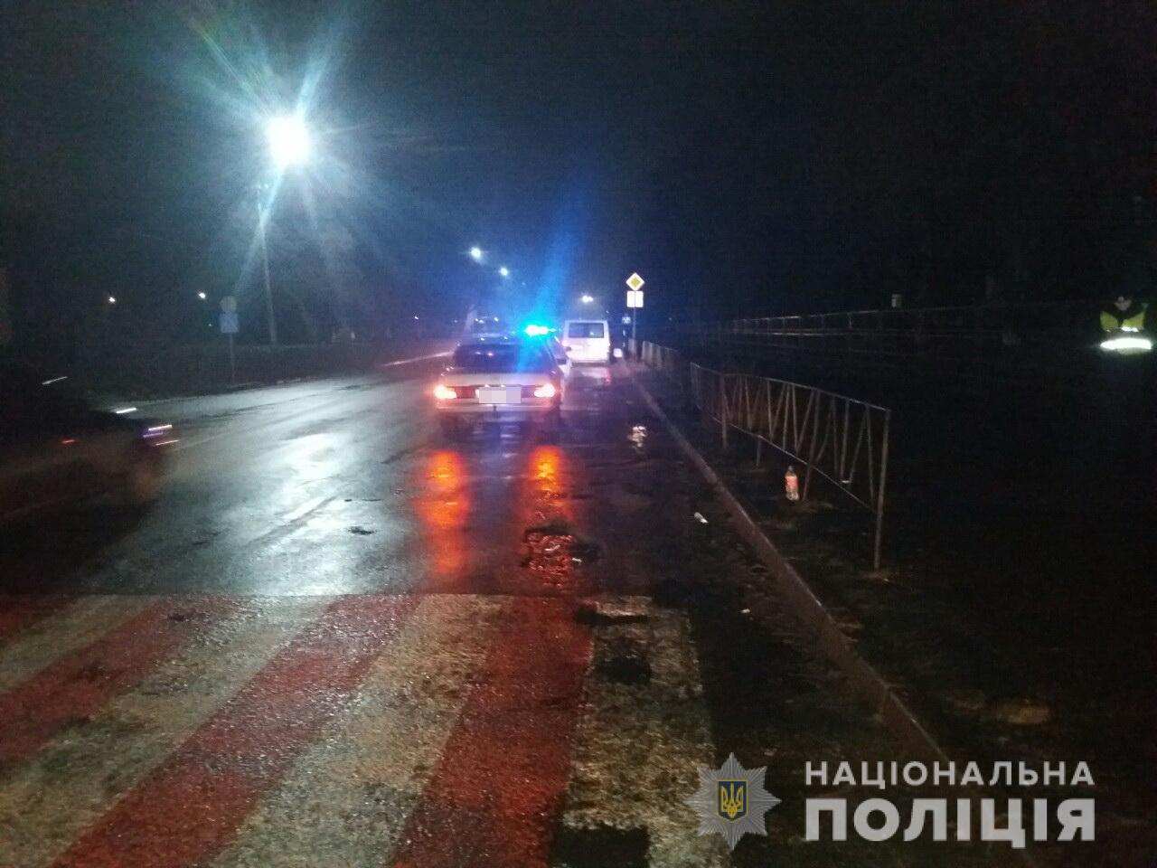 22-річна дівчина в реанімації: в Мукачеві «Mercedes Benz» збив пішохода (ФОТО)