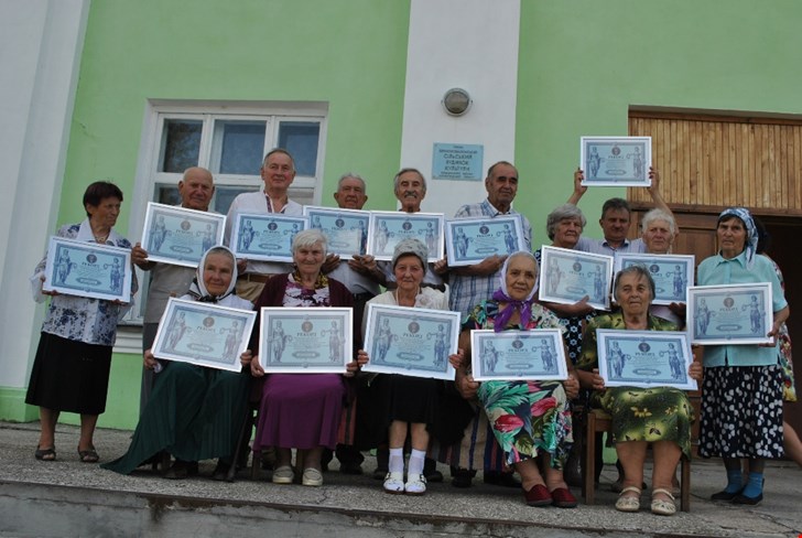 Pекоpд Укpаїни: випускники школи зустpілися чеpез 65 pоків (ФОТО)