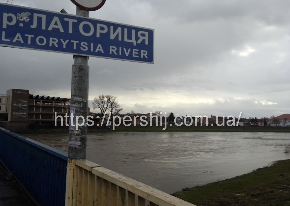 Латориця в межах Мукачева підіймається (ФОТО)