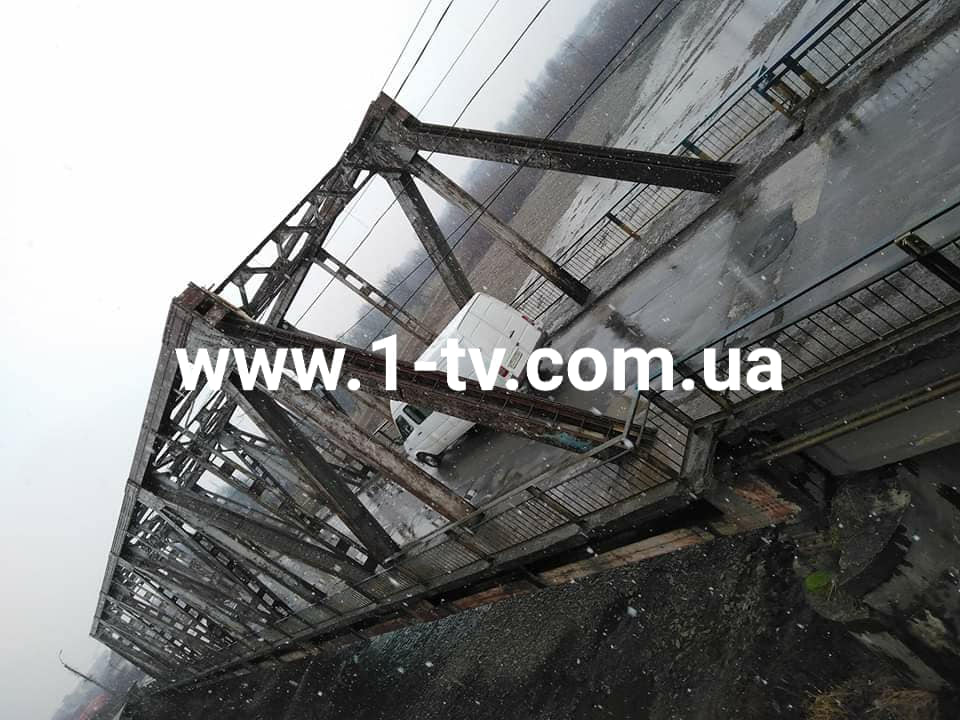 Недобудована переправа на Закарпатті: Буштинський міст (ФОТО)