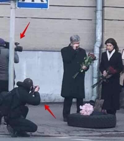 Верх цинізму: Порошенко оскандалився "скорботою напоказ" (ФОТО)