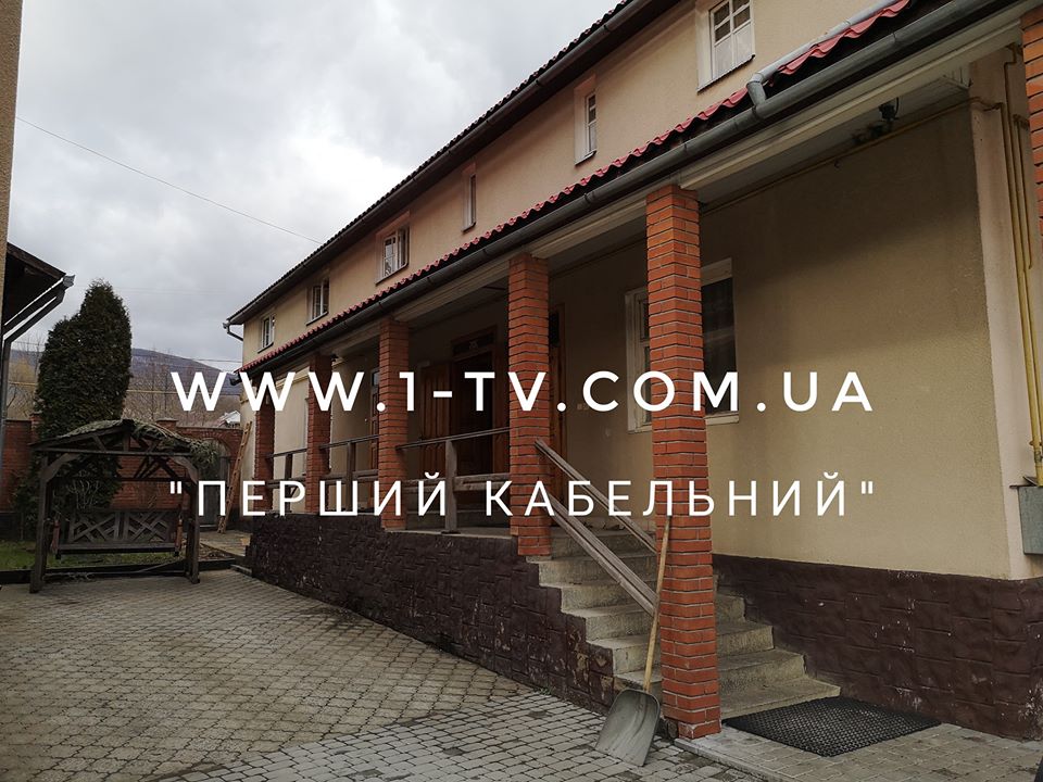 Пожежа в готелі на Свалявщині: евакуювали 37 осіб (ФОТО)
