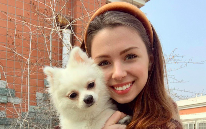 Не зрадила Мішу: українка відмовилася летіти з Уханя без своєї собаки (ФОТО)