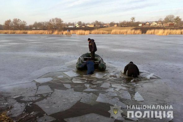 Зникла з власного подвір’я: тіло 5-річної дівчинки знайшли на дні озера