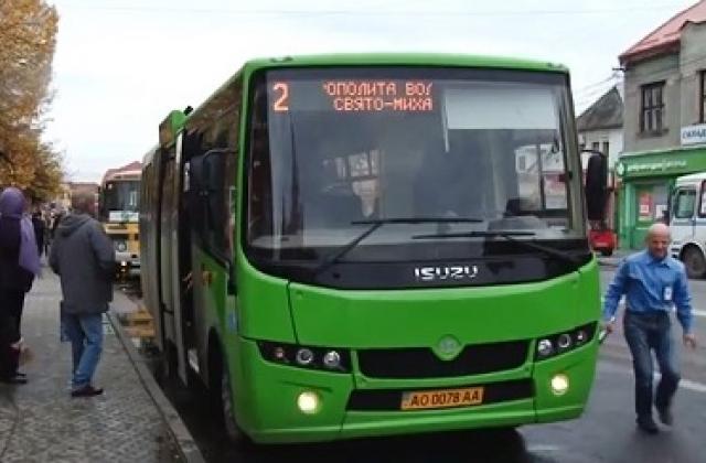 Не більше 10 пасажирів: від завтра в Мукачеві у звичному режимі курсуватиме громадський транспорт (Документ)