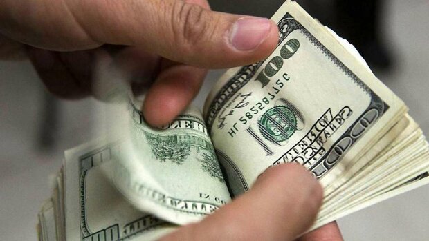 Готівковий долар стрімко зростає - курс на 18 березня