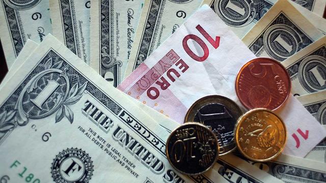 Курс валют на 16 березня: долар трохи подорожчав, євро – стабільний